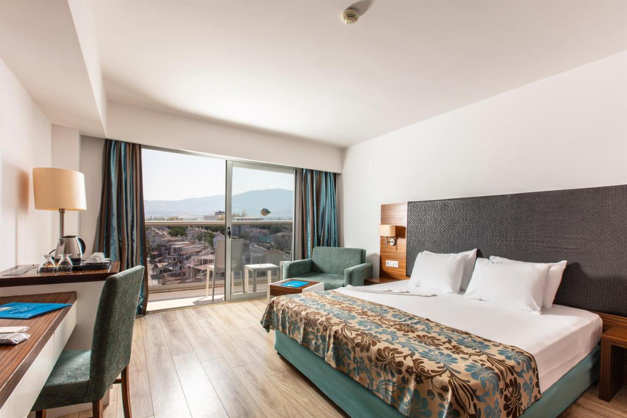 Palm Wings Kusadasi Beach Resort&Spa ภายนอก รูปภาพ