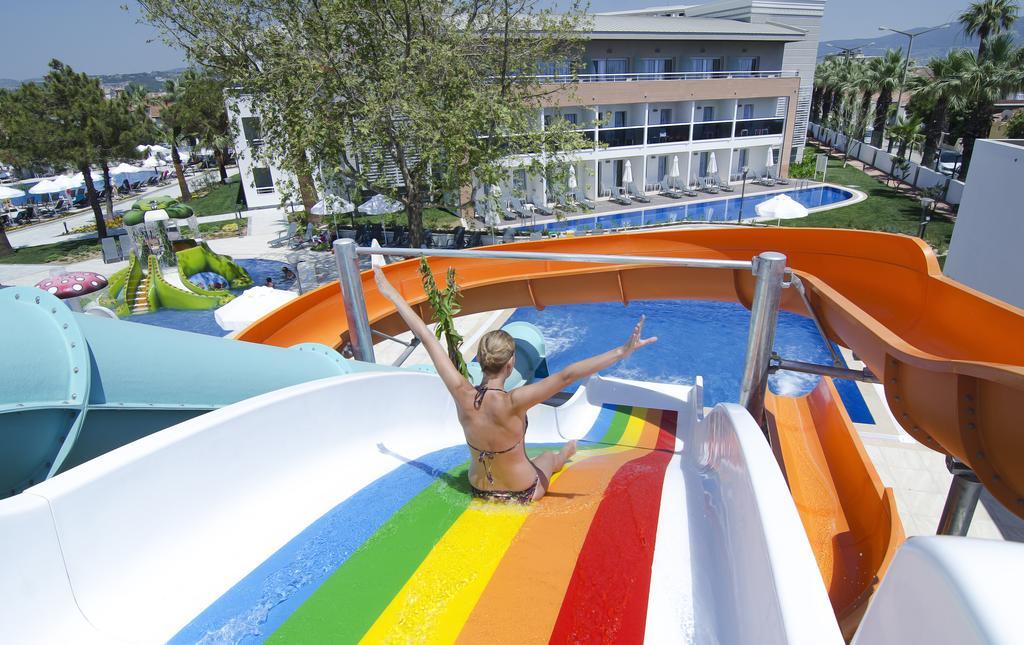 Palm Wings Kusadasi Beach Resort&Spa ภายนอก รูปภาพ