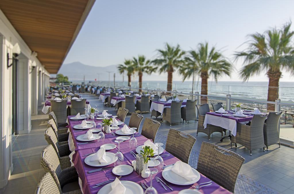 Palm Wings Kusadasi Beach Resort&Spa ภายนอก รูปภาพ