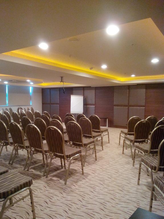Palm Wings Kusadasi Beach Resort&Spa ภายนอก รูปภาพ