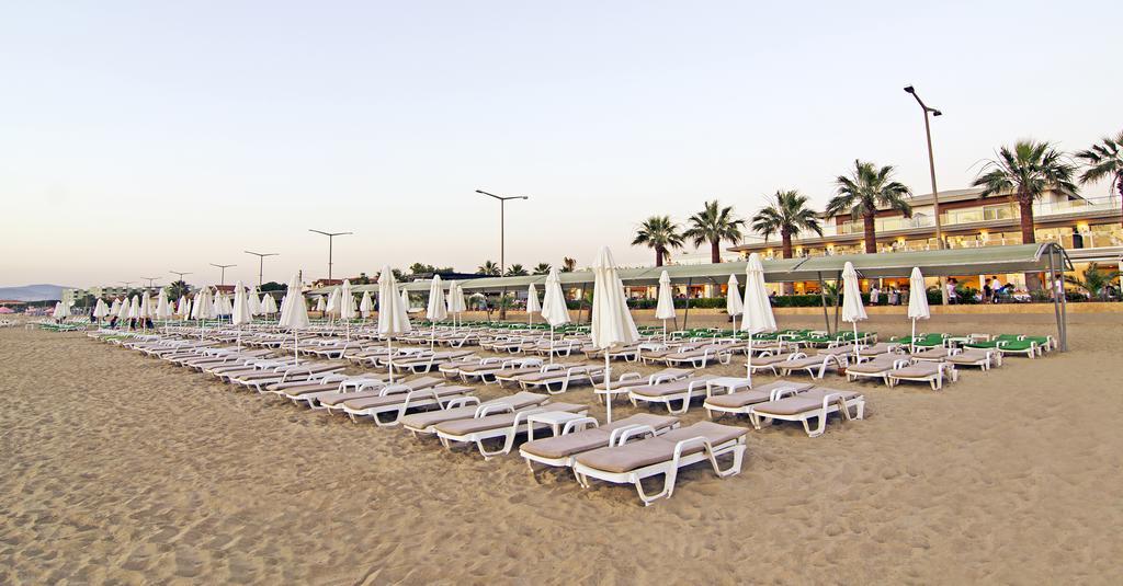 Palm Wings Kusadasi Beach Resort&Spa ภายนอก รูปภาพ
